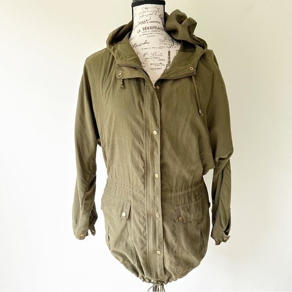 Like new olive FALL anorak jacket size L - Picture 1 of 6